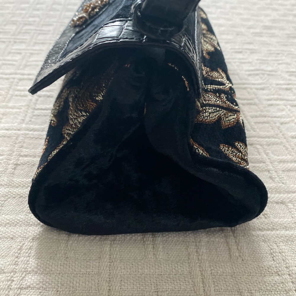 Vintage Marshall Field’s embroidered rhinestone purse. - Picture 5 of 10